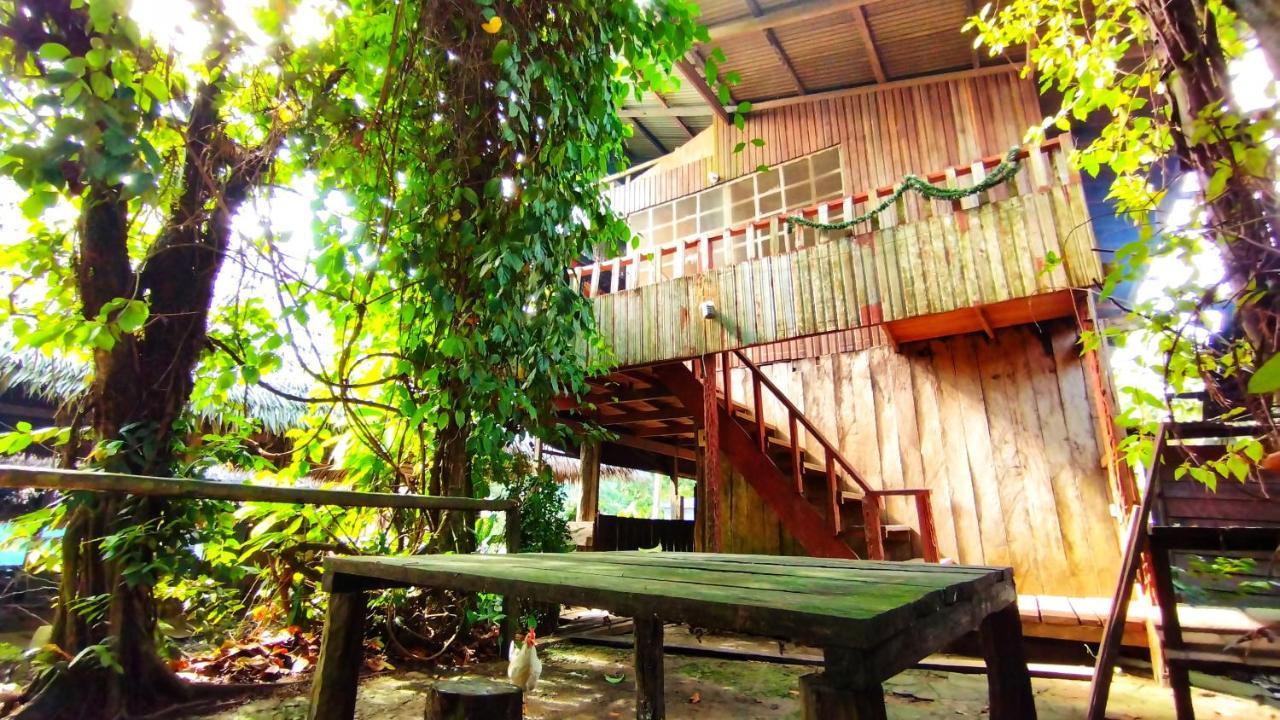 Hospedaje Y Tours Reina Arriera Amazonas Colombia Macedonia Екстер'єр фото